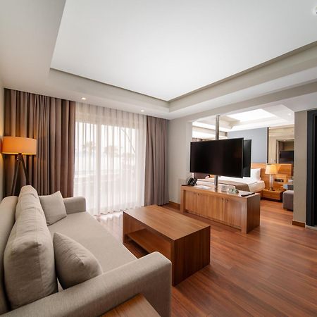 Ambrosia Hotel Beach & Spa Бітез Екстер'єр фото