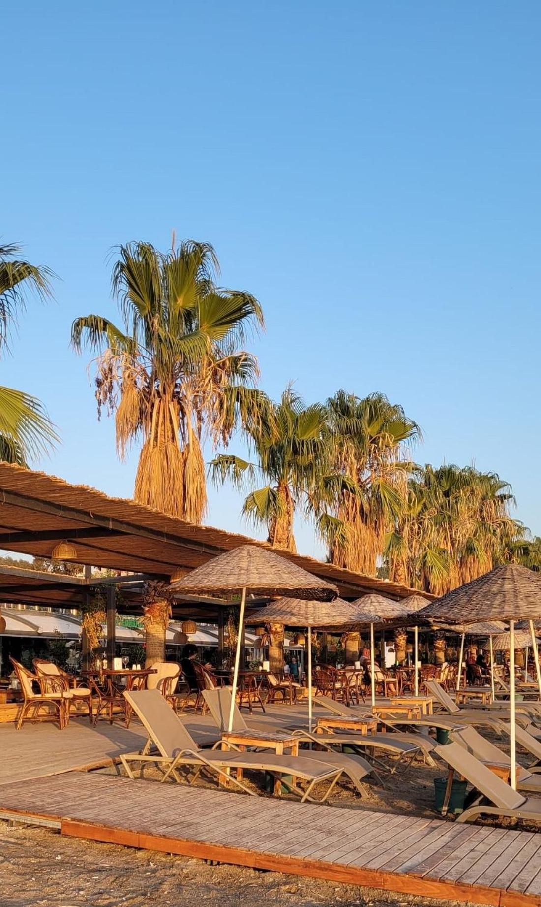 Ambrosia Hotel Beach & Spa Бітез Екстер'єр фото